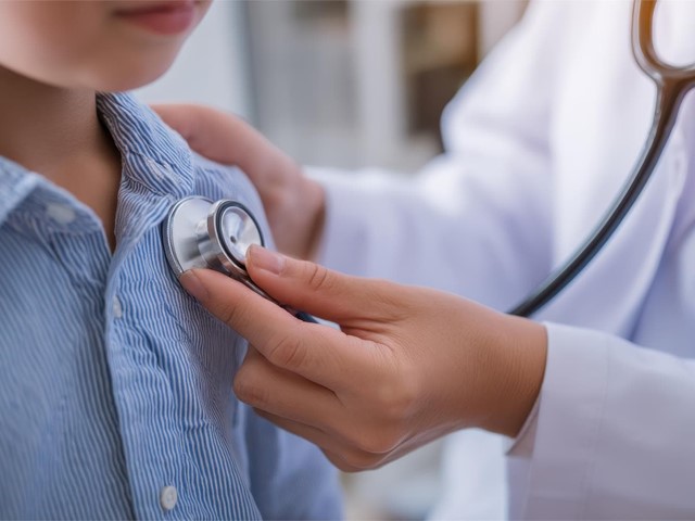 La importancia de las revisiones pediátricas regulares para la salud de su hijo